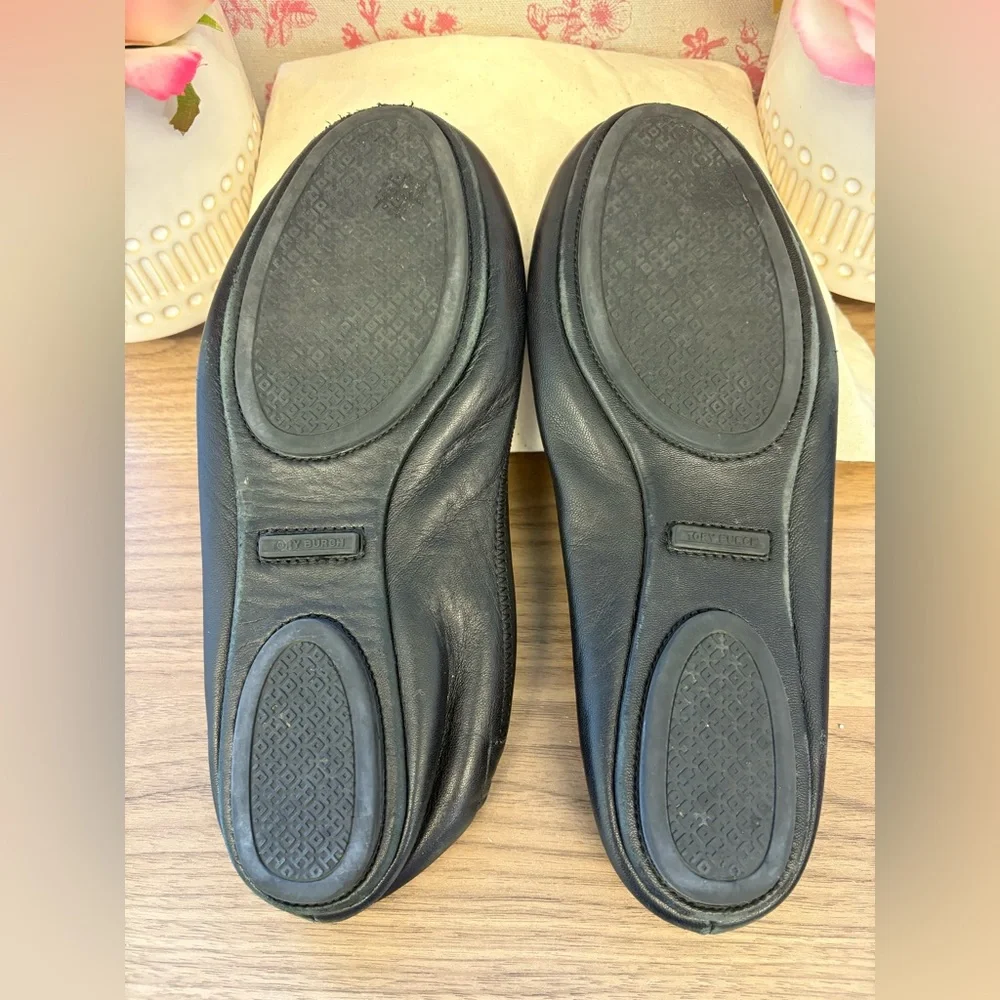 Tory Burch Black Leather Flats with Gold Logo - Picture 4 of 12